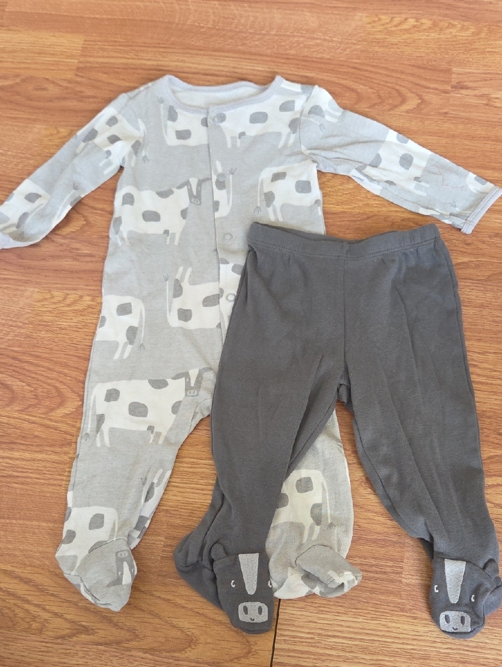 Carter's 6 Months Neutral Cow Bodysuit Footie and Pants 2pc Gray Farm New